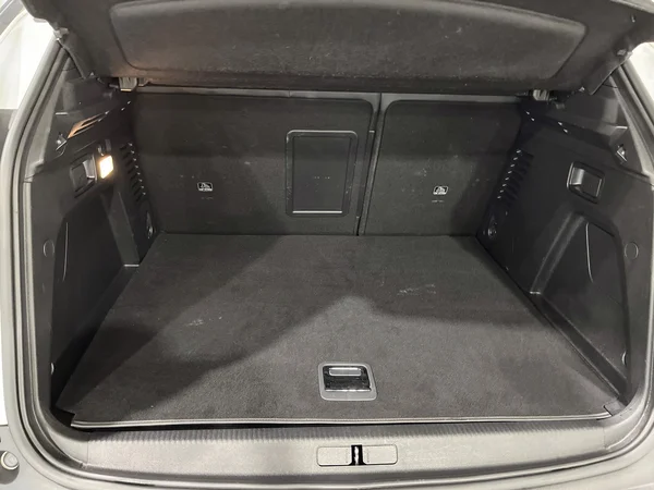 Peugeot 3008 PHEV (2023) — foto 50 van 54