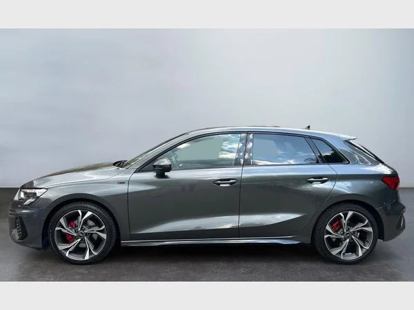 Audi A3 Sportback (2023) — foto 30 van 32