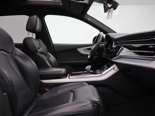 AUDI Q7 PHEV (2021) — foto 28 van 28