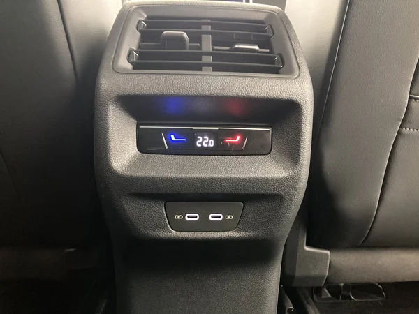 VOLKSWAGEN Tiguan (2025) — foto 29 van 36