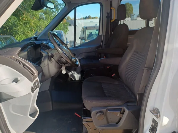 Ford Transit (2019) — foto 14 van 15