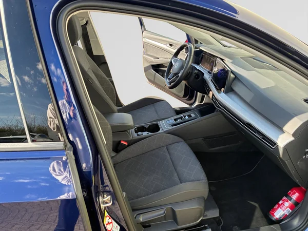 VOLKSWAGEN Golf VIII (2024) — foto 22 van 22