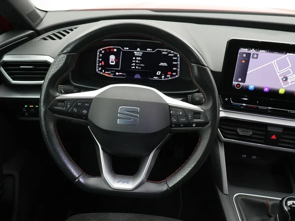 SEAT Leon (2021) — foto 6 van 27