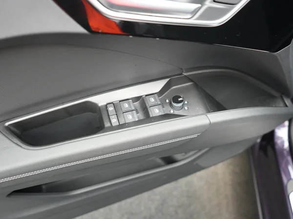 AUDI Q4 e-tron (2025) — foto 11 van 20