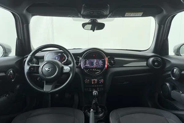 Mini Mini 5 Doors (F55 LCI II) (2021) — foto 16 van 16
