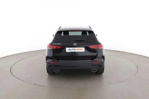 Mercedes-Benz GLA-Klasse (2023) — foto 11 van 16