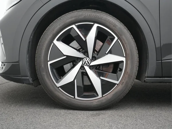 VOLKSWAGEN ID.4 (2021) — foto 46 van 49