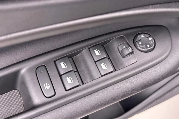 Jeep E-Avenger (2025) — foto 20 van 38