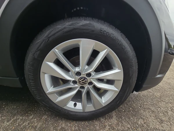 VOLKSWAGEN Taigo (2025) — foto 10 van 24