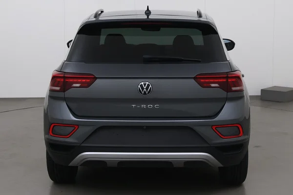 Volkswagen T-Roc (2022) — foto 13 van 18