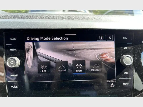 Volkswagen Taigo (2023) — foto 14 van 28