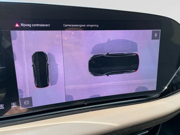 AUDI A6 Sportback e-tron (2025) — foto 7 van 16