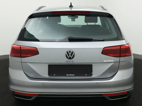 Volkswagen Passat (2022) — foto 23 van 31