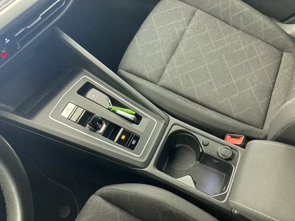 VOLKSWAGEN Golf VIII SW (2022) — foto 21 van 36