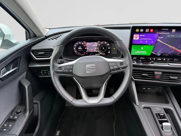 SEAT Leon (2024) — foto 5 van 18