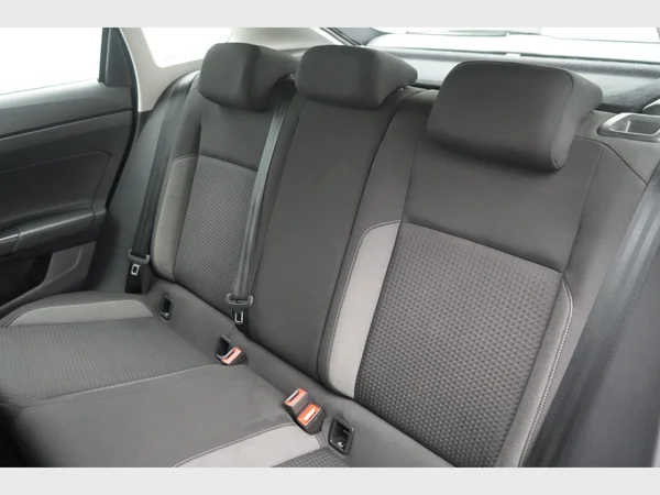 VOLKSWAGEN Taigo (2022) — foto 4 van 24