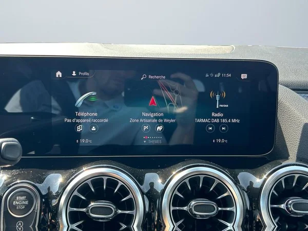 MERCEDES-BENZ GLA (H247) (2022) — foto 7 van 31