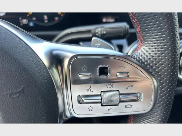 Mercedes-Benz CLA 180 (2021) — foto 24 van 33