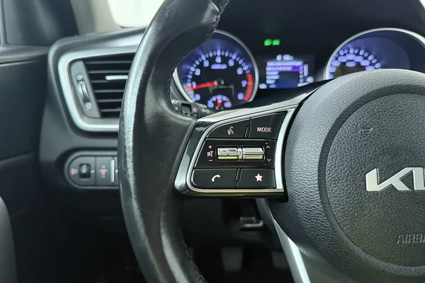 Kia Xceed (2023) — foto 6 van 19