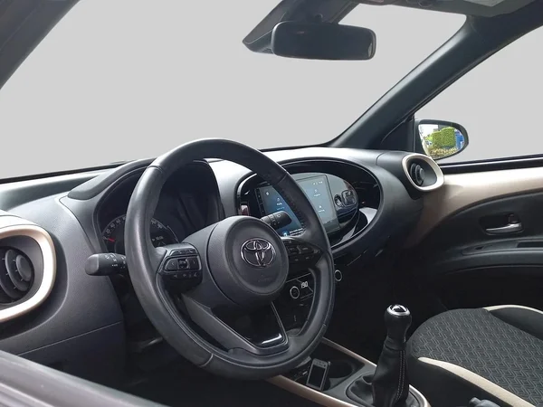 Toyota Aygo (2023) — foto 22 van 23