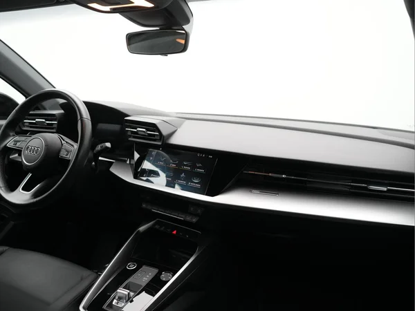 AUDI A3 Sportback PHEV (2022) — foto 8 van 29