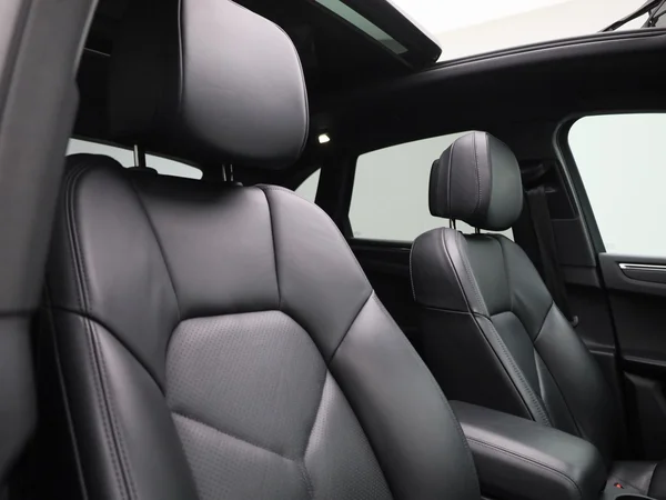 Porsche Macan (2022) — foto 38 van 60