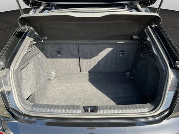 AUDI A3 Sportback (2024) — foto 13 van 23