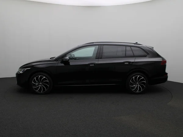 VOLKSWAGEN Golf VIII SW (2025) — foto 3 van 23
