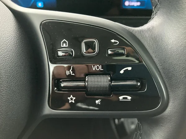 MERCEDES-BENZ B 180 (2022) — foto 10 van 36