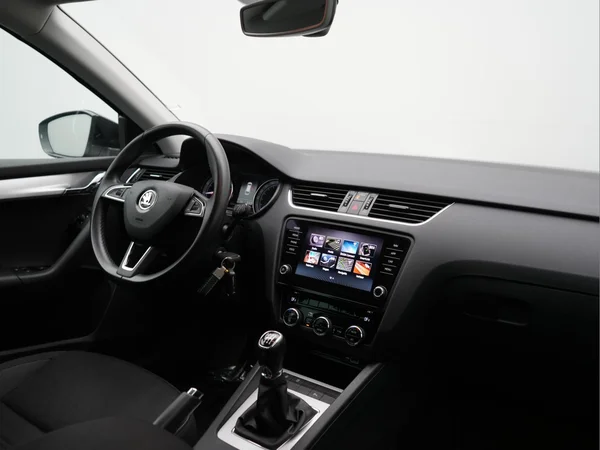 SKODA Octavia Combi (2020) — foto 6 van 38