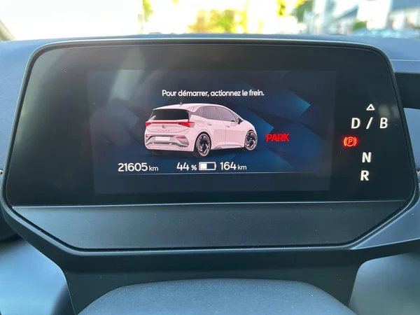 CUPRA Born (2023) — foto 4 van 27