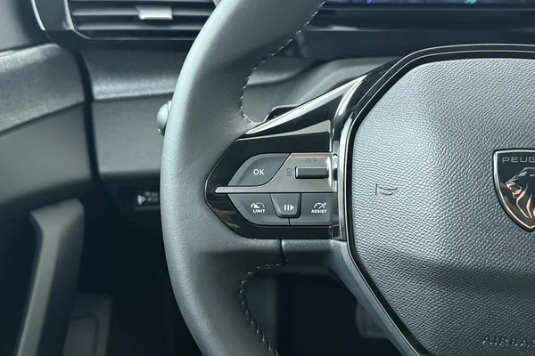 Peugeot 308 (2025) — foto 6 van 18
