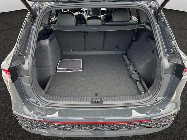 VOLKSWAGEN Tayron eHybrid (PHEV) (2026) — foto 6 van 18