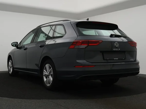 VOLKSWAGEN Golf VIII SW (2024) — foto 12 van 22