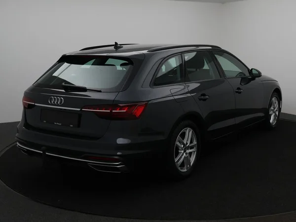 AUDI A4 Avant (2024) — foto 12 van 28