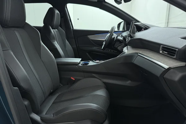 Peugeot 3008 (2024) — foto 18 van 20