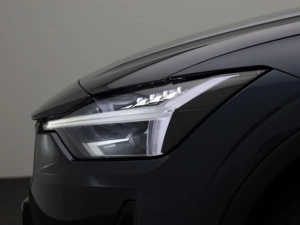 Polestar 2 (2023) — foto 8 van 41