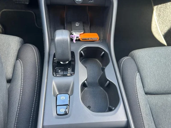 VOLVO XC40 (2024) — foto 14 van 31