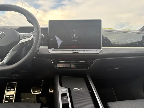 VOLKSWAGEN Passat Variant eHybrid (PHEV) (2026) — foto 4 van 4