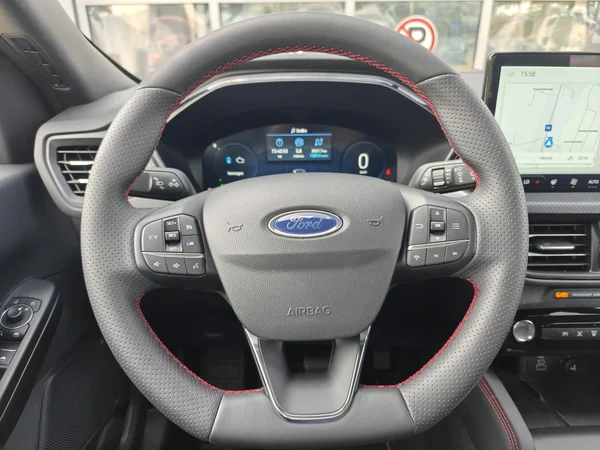 Ford Kuga (2025) — foto 2 van 18