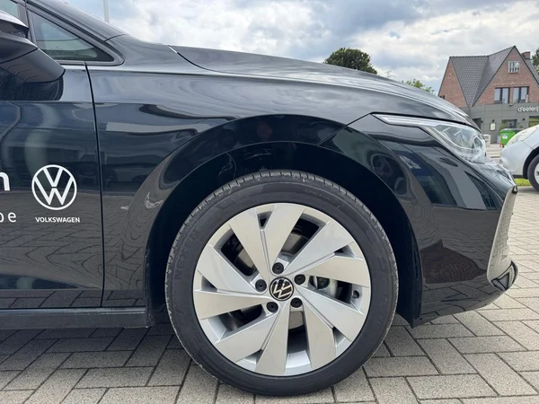 VOLKSWAGEN Golf VIII (2026) — foto 17 van 24