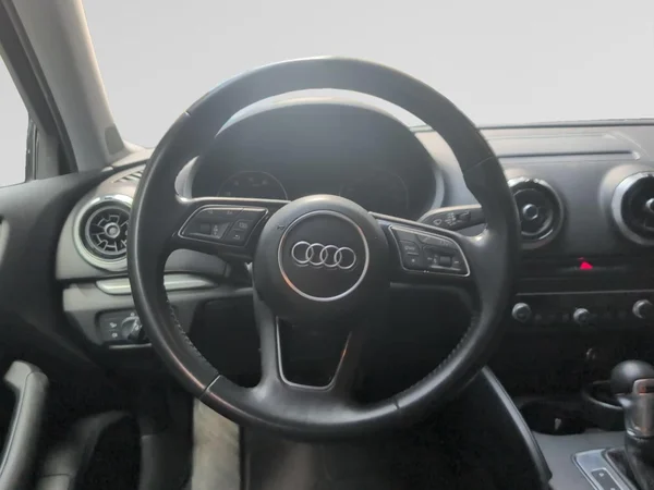 AUDI A3 Sedan (2018) — foto 4 van 24