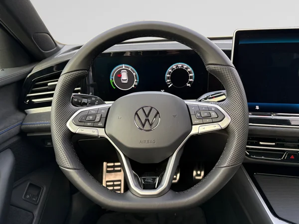 VOLKSWAGEN Passat Variant eHybrid (PHEV) (2026) — foto 22 van 24