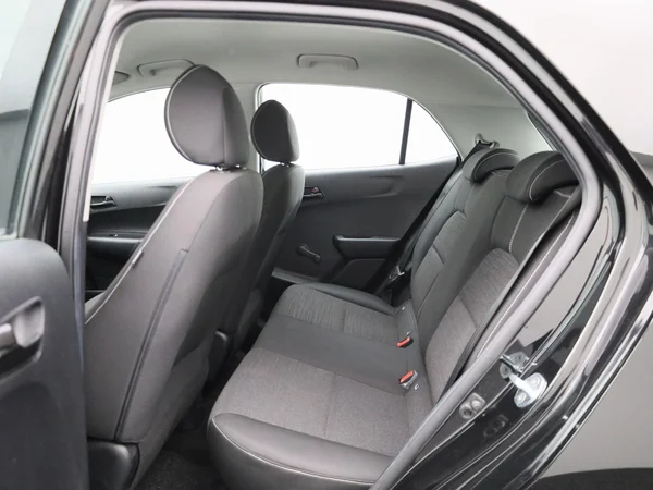 Kia Picanto (2022) — foto 2 van 33