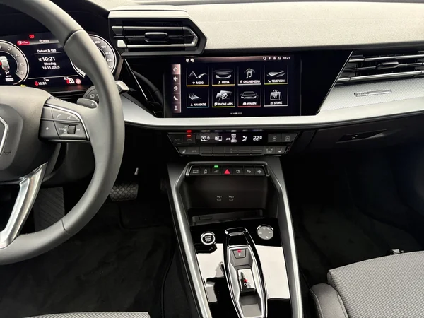 AUDI A3 Sportback PHEV (2025) — foto 11 van 24