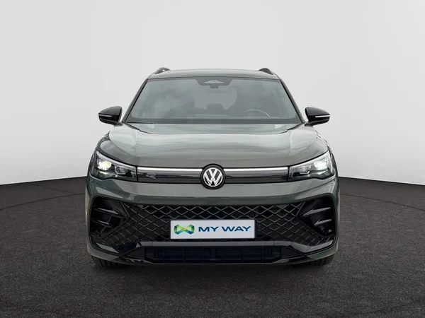 VOLKSWAGEN Tiguan (2025) — foto 8 van 18