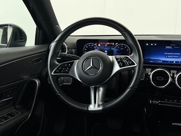 MERCEDES A 180 (2024) — foto 14 van 28