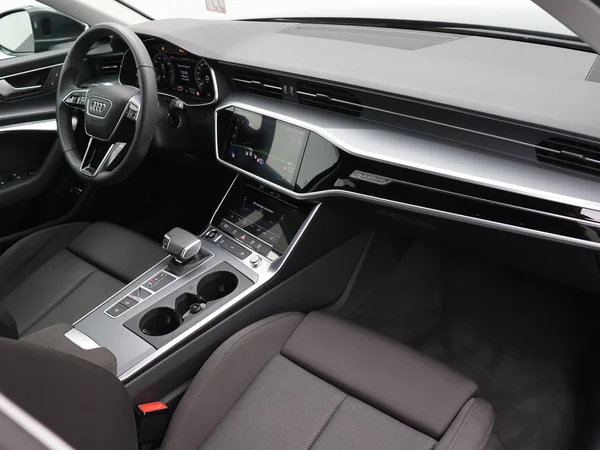 AUDI A6 Avant PHEV (2025) — foto 21 van 27