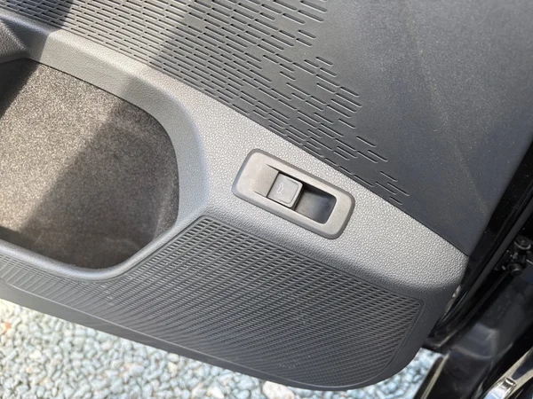 SKODA Octavia Combi (2024) — foto 11 van 22