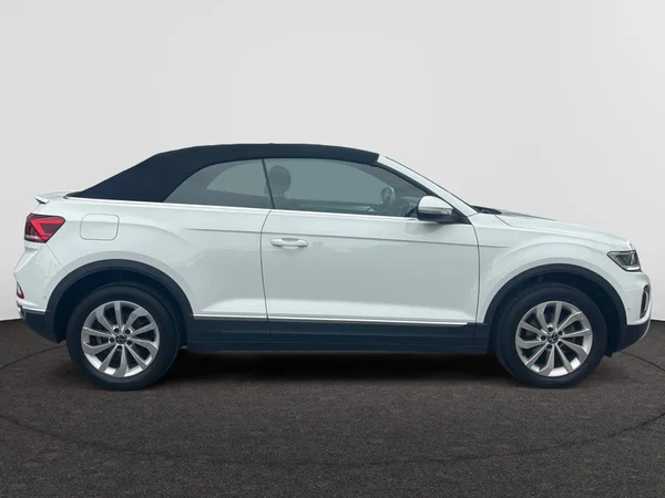 VOLKSWAGEN T-Roc Cabriolet (2023) — foto 21 van 22